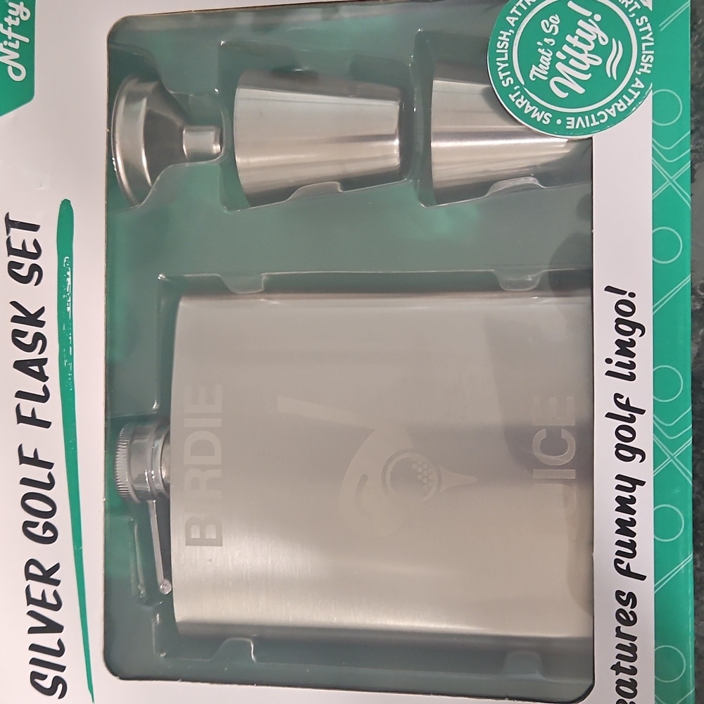 Nifty Silver Golf Flask Set